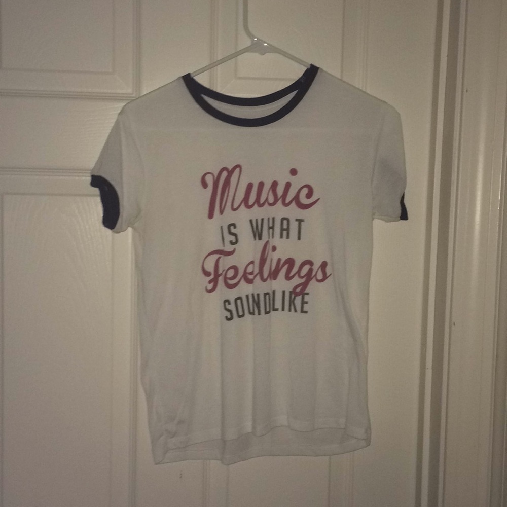 Cute white music themed tee shirt
